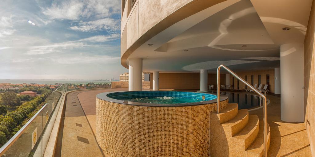 Luxfort 118 Service Suites Tanjung Tokong Buitenkant foto