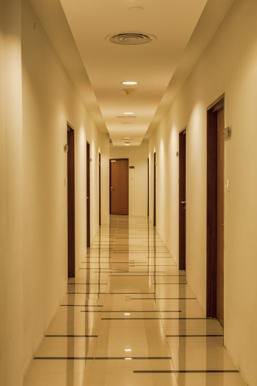 Luxfort 118 Service Suites Tanjung Tokong Buitenkant foto