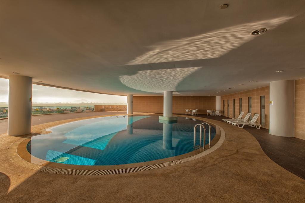 Luxfort 118 Service Suites Tanjung Tokong Buitenkant foto